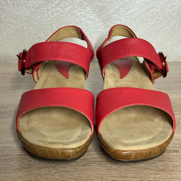 Dansko Adele Nappa Coral Leather Size 38 US 7.5 Wedge Buckle Slingback Sandals - Picture 2 of 13
